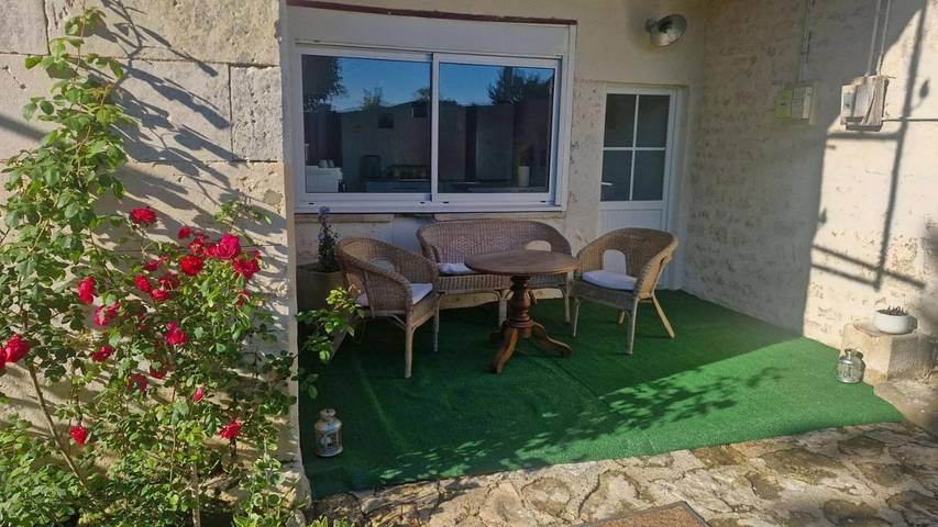 Location de vacances pour 4 personnes, avec jardin et terrasse à Villars-en-Pons - 3