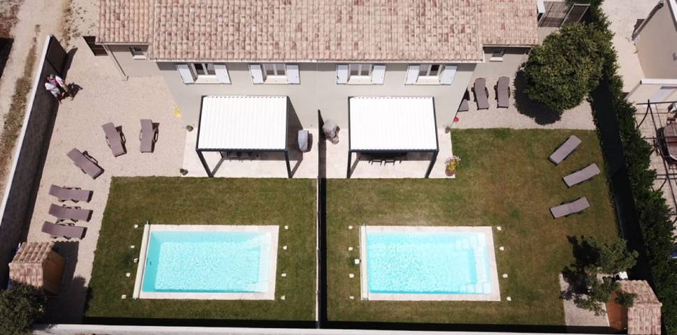 Gîte pour 6 personnes, avec piscine, adapté aux familles à Grillon - 2