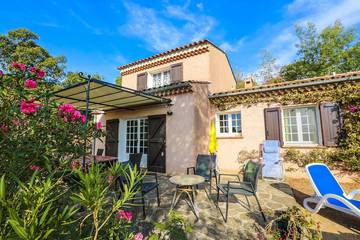 Villa pour 7 Personnes dans Bormes-les-Mimosas, Région de Toulon, Photo 4