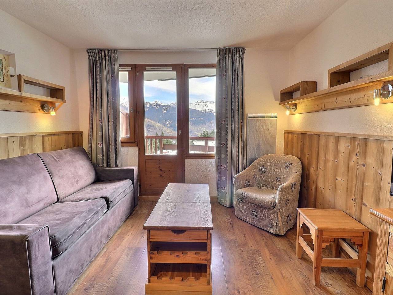 Ganze Wohnung, La Tania - Ferienwohnung für 4 Pers., 31m², Balkon, direkt an der Skipiste, zentrale Lage in La Tania, La Perrière