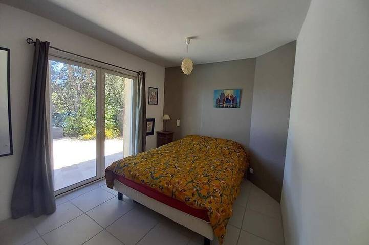 Location de vacances pour 8 personnes, avec jardin et terrasse à La Tour-d'Aigues - 3