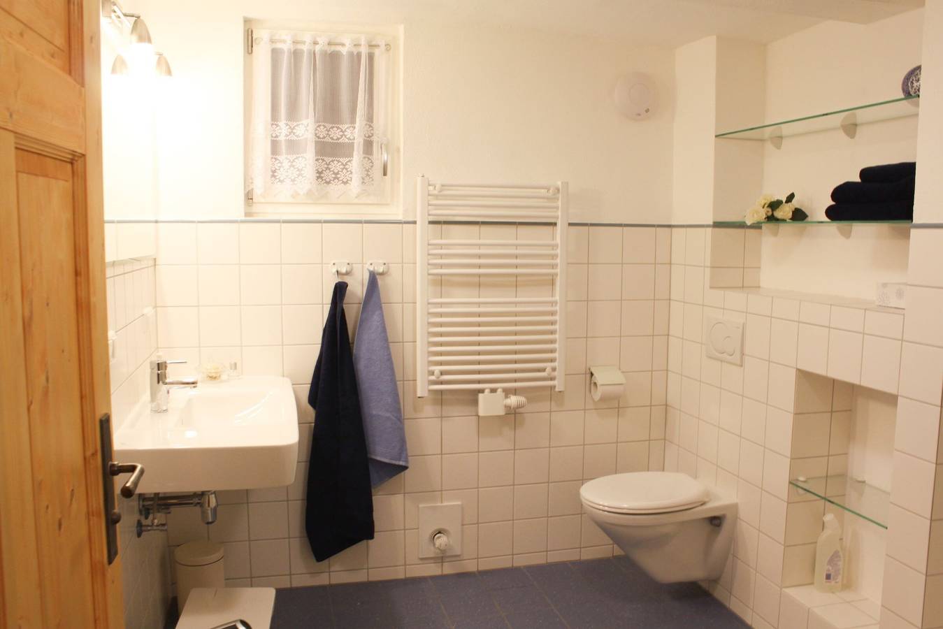 Ganze Wohnung, Ferienwohnung 'Gudde Stube' mit Gemeinschaftsterrasse, Gemeinschaftsgarten und Wi-Fi in Gudensberg, Schwalm-Eder-Kreis
