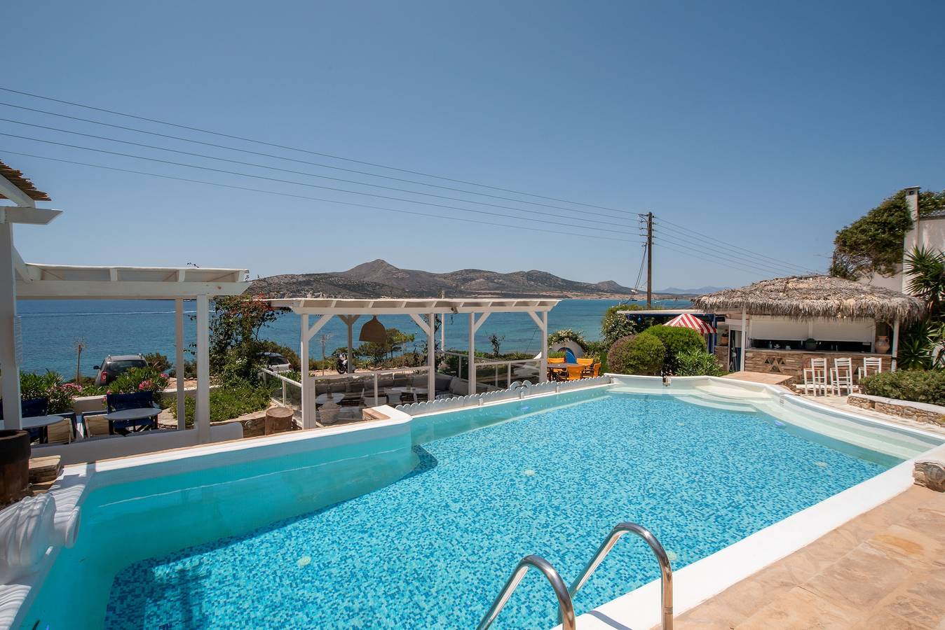 Appartement entier, Appartement 'Blue Dolphin Family Pool' avec vue sur la mer, Wi-Fi et climatisation in Unité régionale de Paros