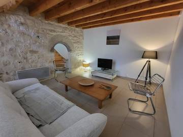 Location de vacances pour 6 personnes, avec jardin à Taïx