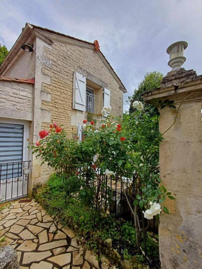 Gîte pour 4 personnes, avec jardin à Rouillac - 3