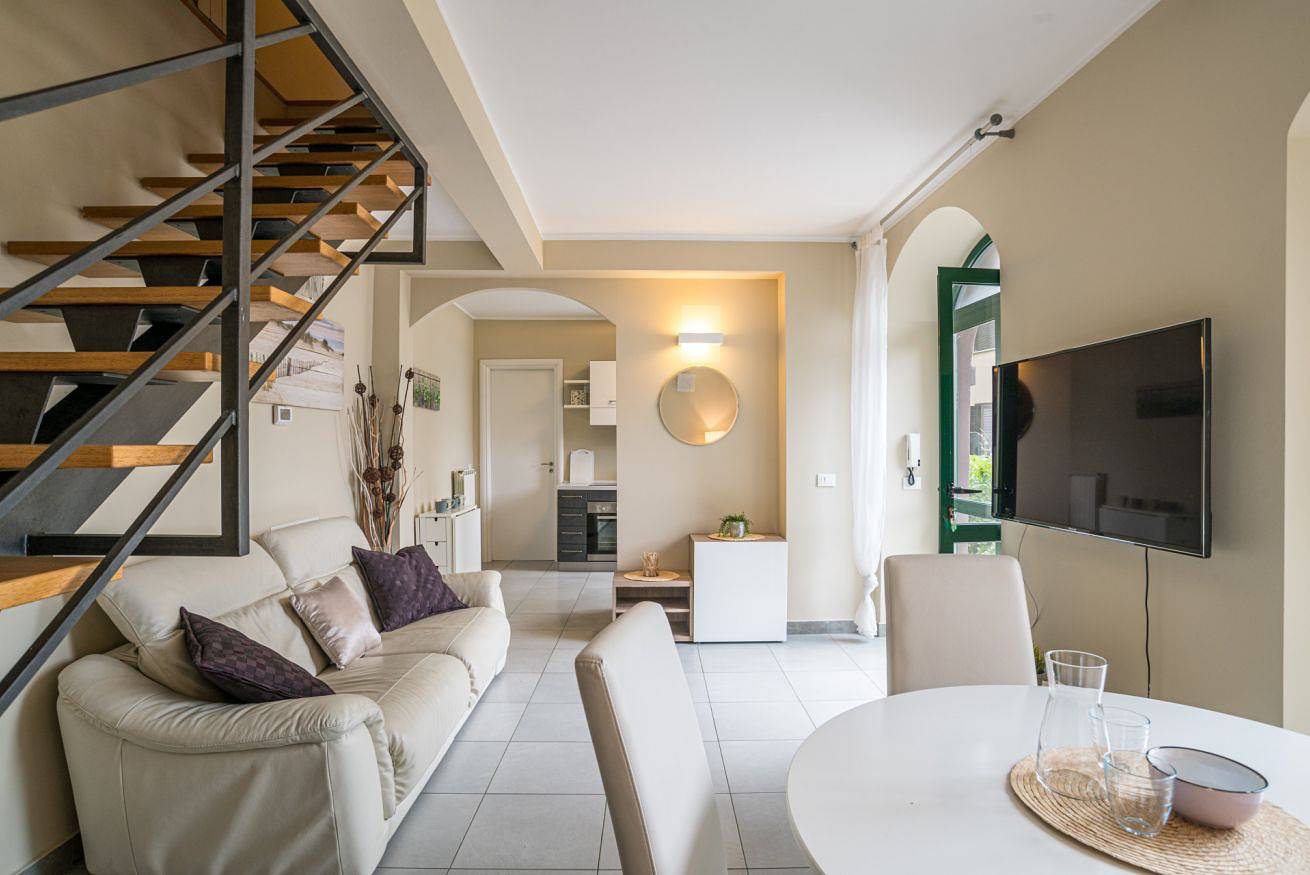 Ganze Wohnung, Guesthost - Flat x4 in residence with swimming pool! in Nesso, Gemeinde Nesso