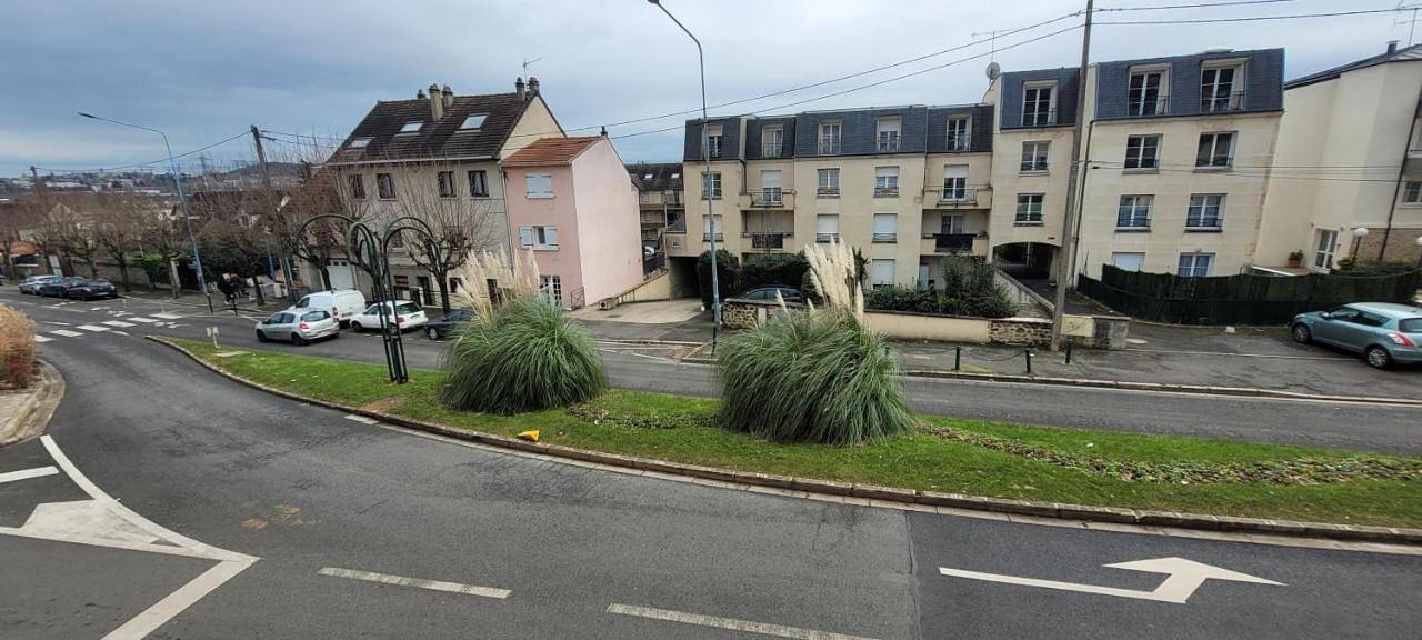Appartement entier, Studio fonctionnel proche Rer B in Palaiseau, Essonne