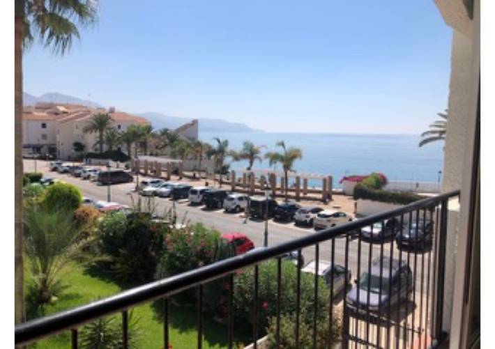 Ganze Wohnung, Apartment "Carabeo 23" mit Meerblick und direktem Zugang zum Strand in Nerja, Costa del Sol