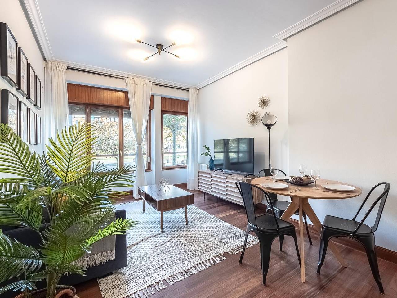 Entire holiday apartment, Modern and cozy in the heart of Bilbao in Bilbao, Bizkaia