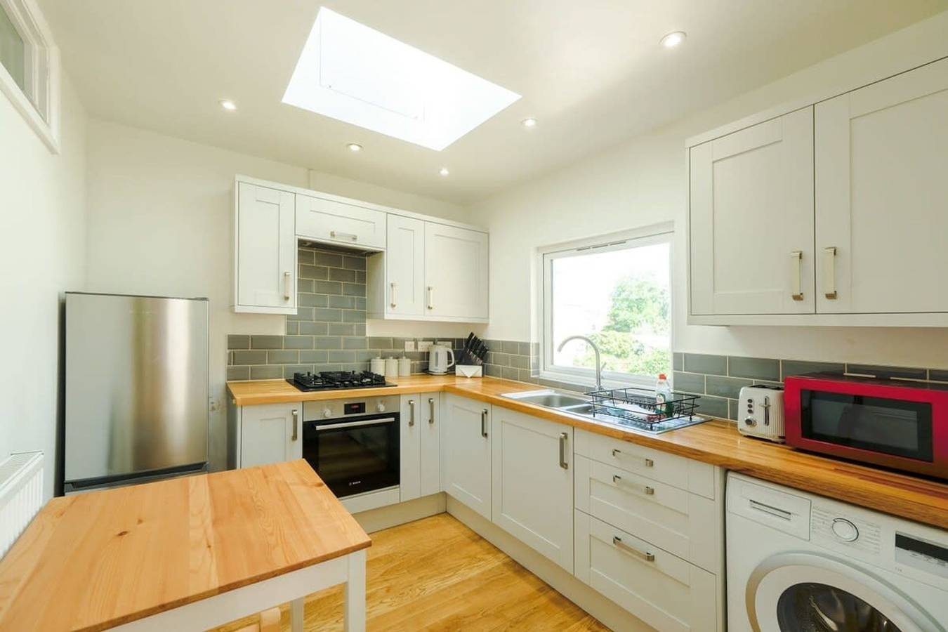 Geheel appartement, Two bedroom apartment in North street with parking in Bristol, Zuid-West Engeland