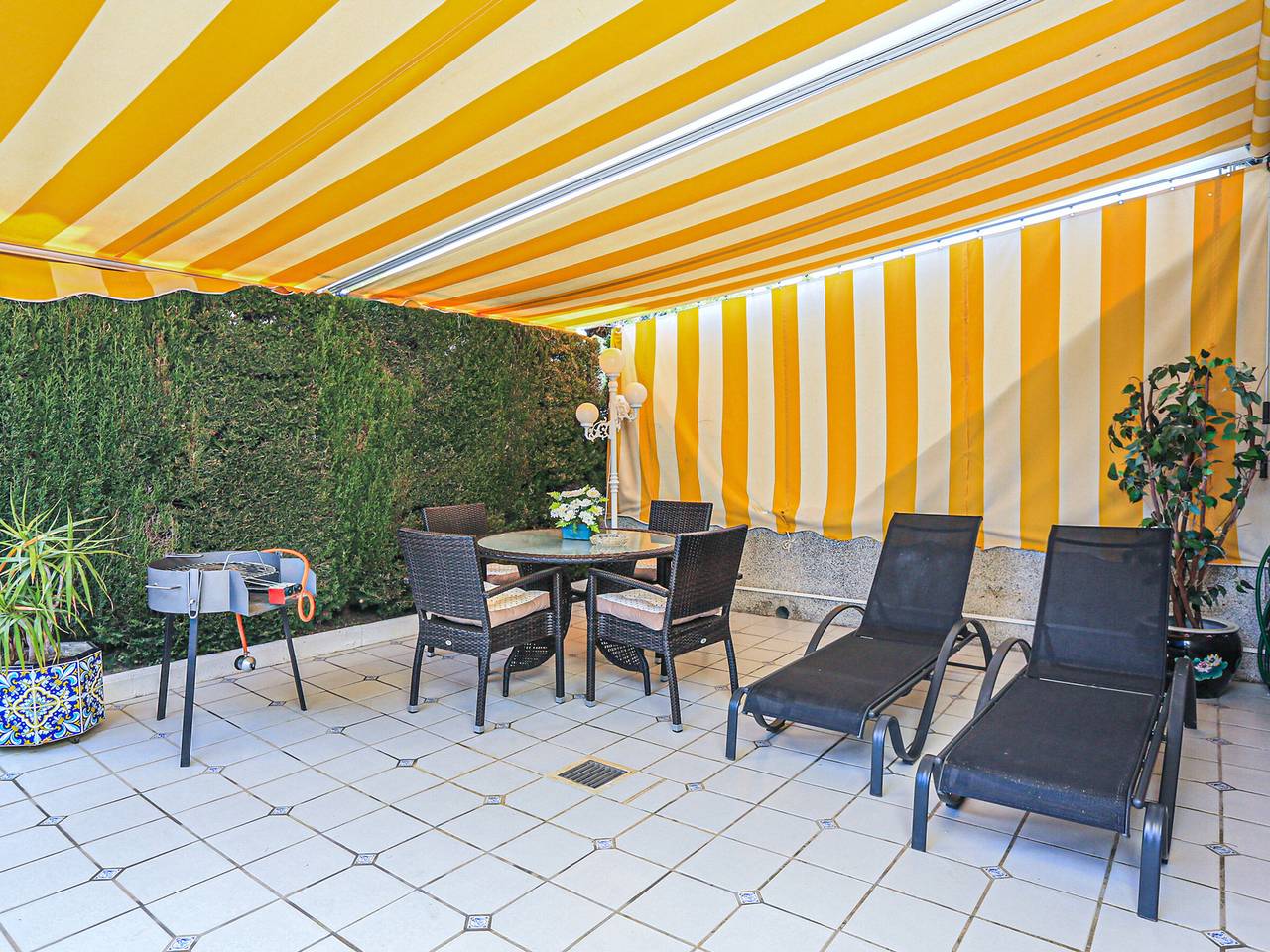Cambrils House: Modern Comfort 300m from Beach in Cambrils, Costa Dorada