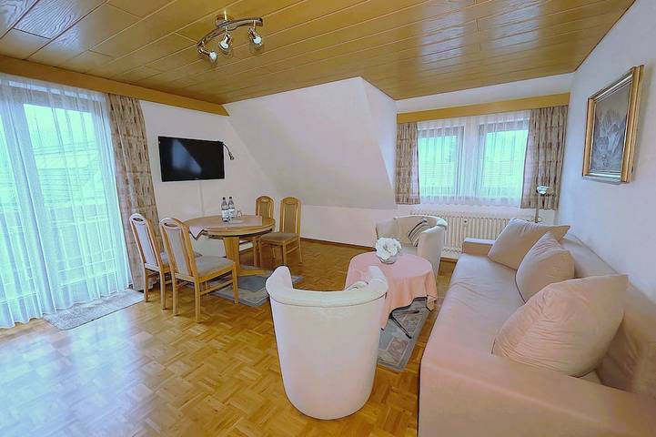 Apartamento entero, Apartment, 55sqm with 8sqm balcony, 2-4persons in Baiersbronn center in Baiersbronn, Selva Negra Central