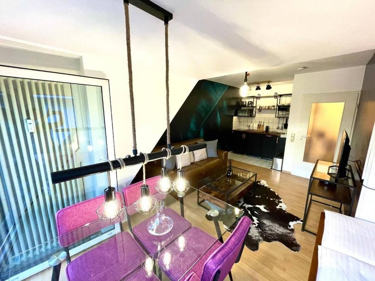 Ganze Ferienwohnung, Schickes Apartment in Stühlinger Freiburg in Stühlinger (Freiburg), Freiburg
