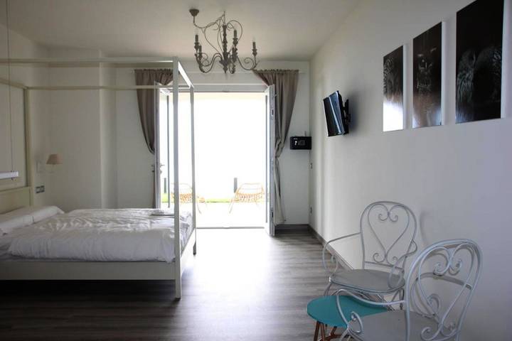Chambre d’hôte pour 3 personnes, avec vue ainsi que jardin et vue sur le lac à Limone sul Garda - 3