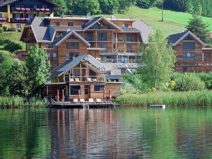 Vakantiewoning voor 3 personen, with Balkon and Terras as well as Tuin and Zwembad in Weissensee