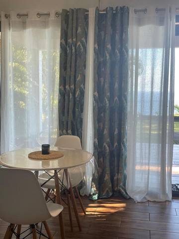 Gîte pour 2 personnes, avec vue et jardin dans Vincendo