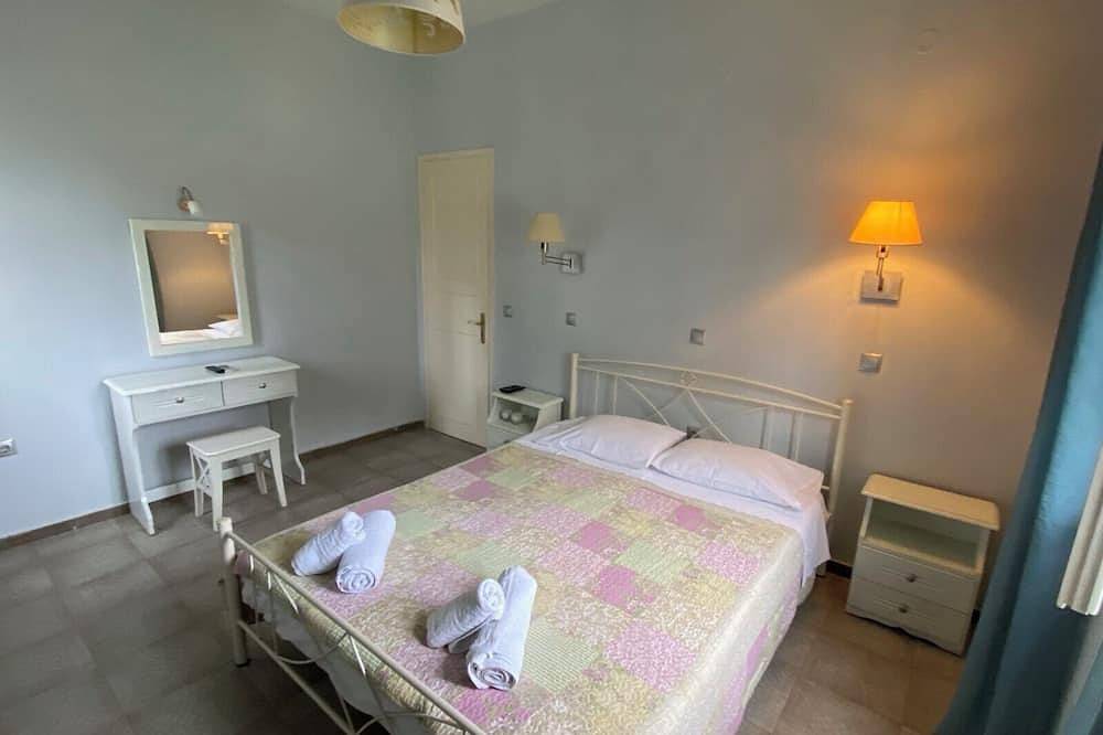 Liza Vacation House in Kavos, Corfu