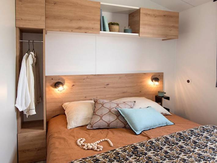 Camping Les Alouettes - Mobilheim 9 personen - Cottage gegenüber dem Fußballplatz 8/9 Pers. in La Chaize-Giraud, Loire-Tal