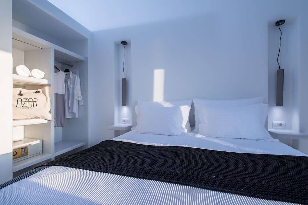 Luxury Santorini Villa | Villa Pori Blanca Master Suite | Private Pool & Stunning Sea View | Near Pori Beach in Santorin