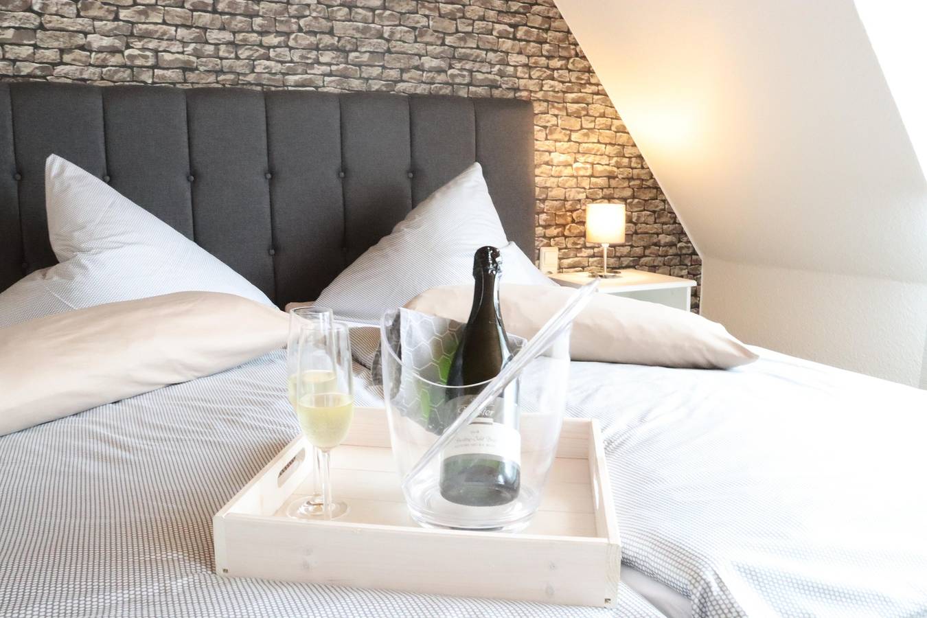 Ganze Ferienwohnung, Kerner- Vierbettzimmer mit 2 Schlafräumen in Niederfell, Osteifel