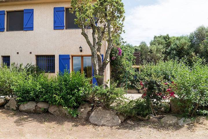 Appartement de vacances pour 4 personnes, avec terrasse et jardin en Corse - 2