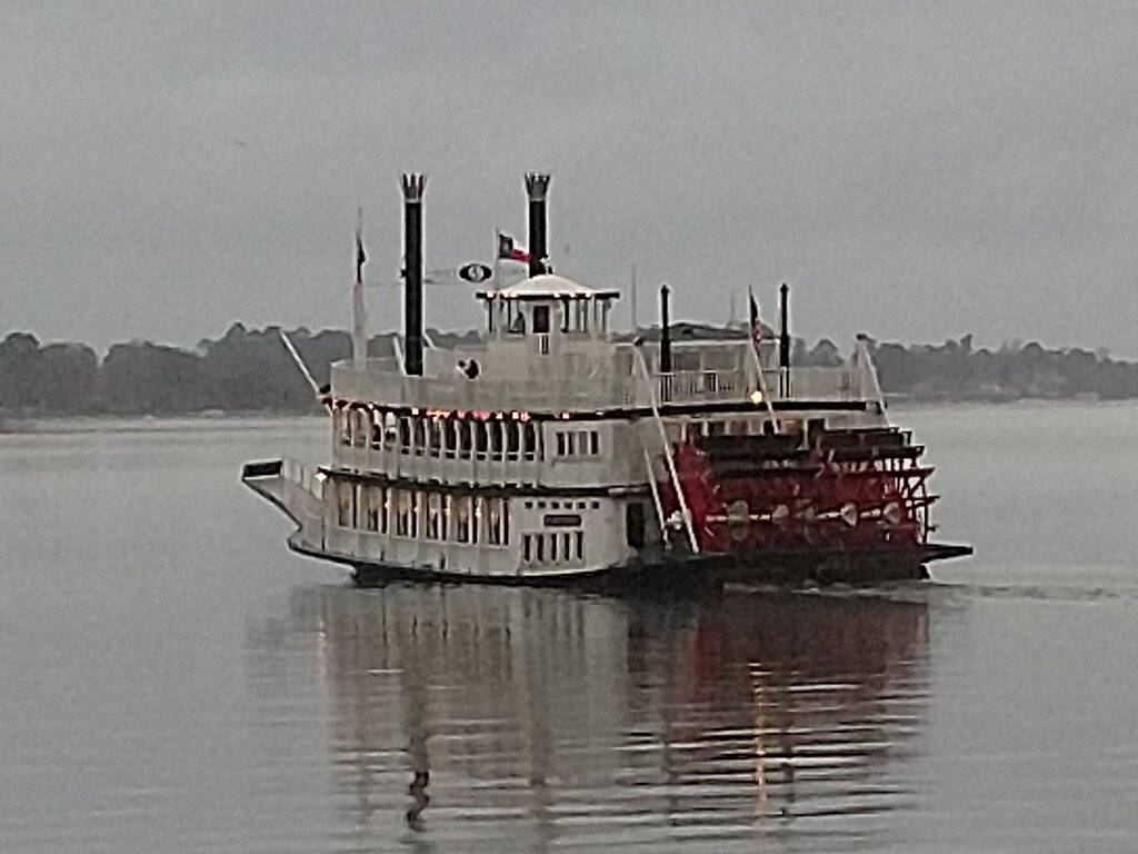 Ganze Wohnung, Gemütliche und komfortable Wohnung mit unglaublicher Aussicht, ein Paradies für Fischer in Lake Conroe