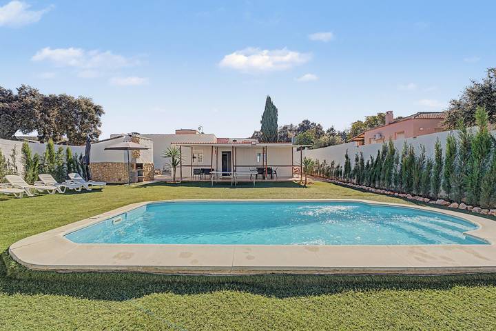 Holiday Home 'El Encanto De Ronda' with Mountain View, Private Pool and Wi-Fi in Ronda, Serranía de Ronda