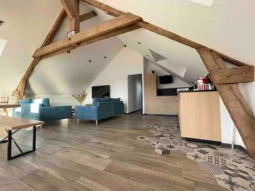 Gîte pour 8 personnes, avec terrasse dans Parigny