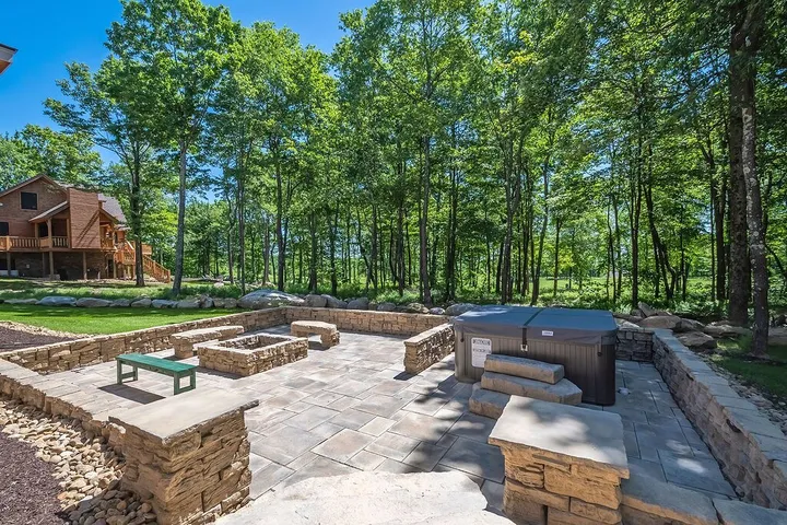 Vacation house for 14 people, with balcony and hot tub, with pets - 1