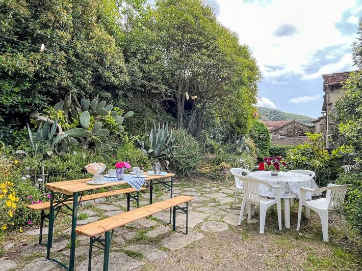 Ferienwohnung für 10 Personen, mit Garten und Terrasse, mit Haustier in Prelà