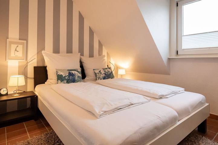 Ganze Wohnung, Helle und strandnahe 2-Zimmerwohnung mit ca. 40 m², für bis zu 2 Personen in Nordfriesische Inseln (Schleswig-Holstein) (Schleswig-Holstein), Wenningstedt