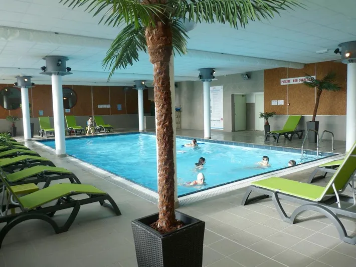 Parque de vacaciones para 4 personas, con piscina y terraza, Familias con niños - 1