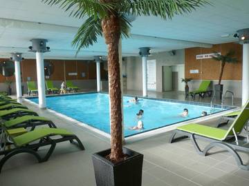 Parc de vacances pour 4 personnes, avec piscine et terrasse, animaux acceptés dans Mont Mézenc