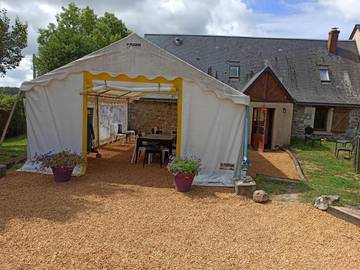 Location de vacances pour 15 personnes, avec jardin et terrasse, animaux acceptés à Luynes