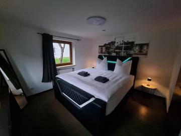 Gîte pour 5 personnes, avec vue ainsi que vue sur le lac et terrasse dans Lindenberg Im Allgau