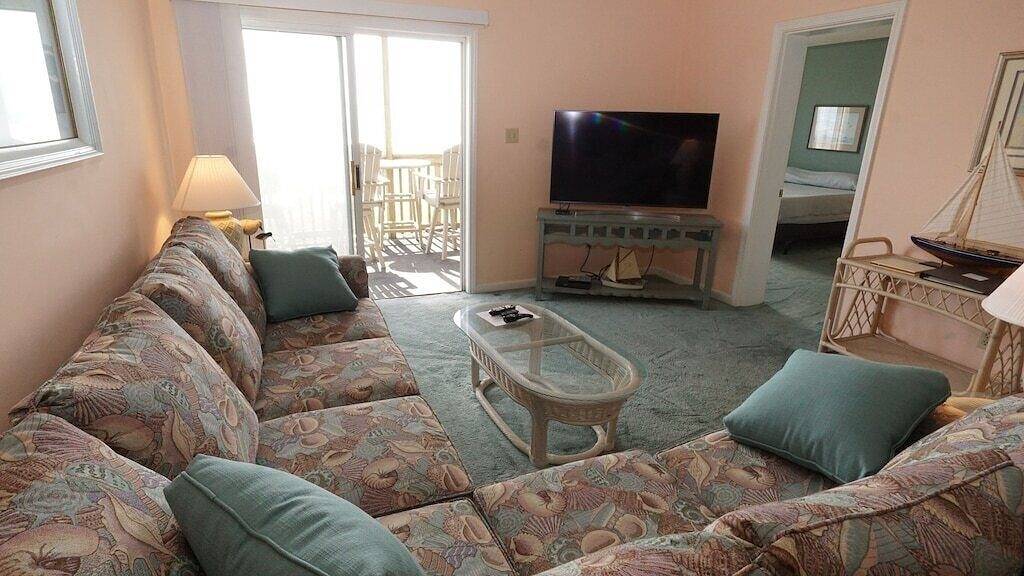 Ganze Wohnung, Oceanfront 2Br / 2 Bath Wohnung im zweiten Stock mit Pool und Terrasse am Meer in South Rodanthe, Waves