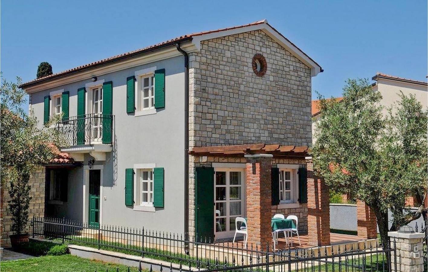 Modernes 2-Zimmer-Apartment mit Pool, WLAN und Parkplatz in der Nähe des Stadtzentrums von Musalez in Grad Poreč, Porec und Umgebung