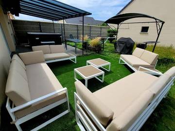 Gîte pour 18 personnes, avec jardin et jacuzzi à Cuy (cobaye)