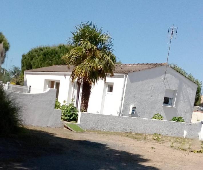Location de vacances pour 2 personnes, avec terrasse et jardin à Saint-Michel-en-l'Herm - 4