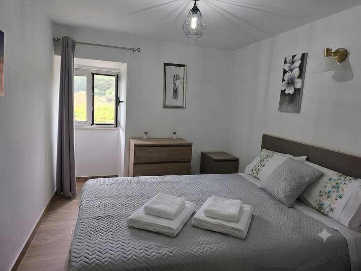 Ferienhaus 'Casa Maria Da Eira' mit Bergblick, WLAN und Klimaanlage in São Jorge e Ermelo, Viana do Castelo Distrikt