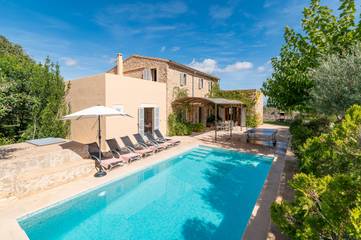 Finca mit Hund für 6 Personen, mit Garten, mit Haustier in Artà