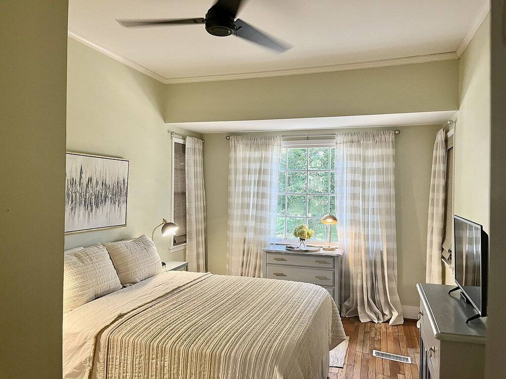 Bungalow on Main - Book for Football Season! in Tuscaloosa County