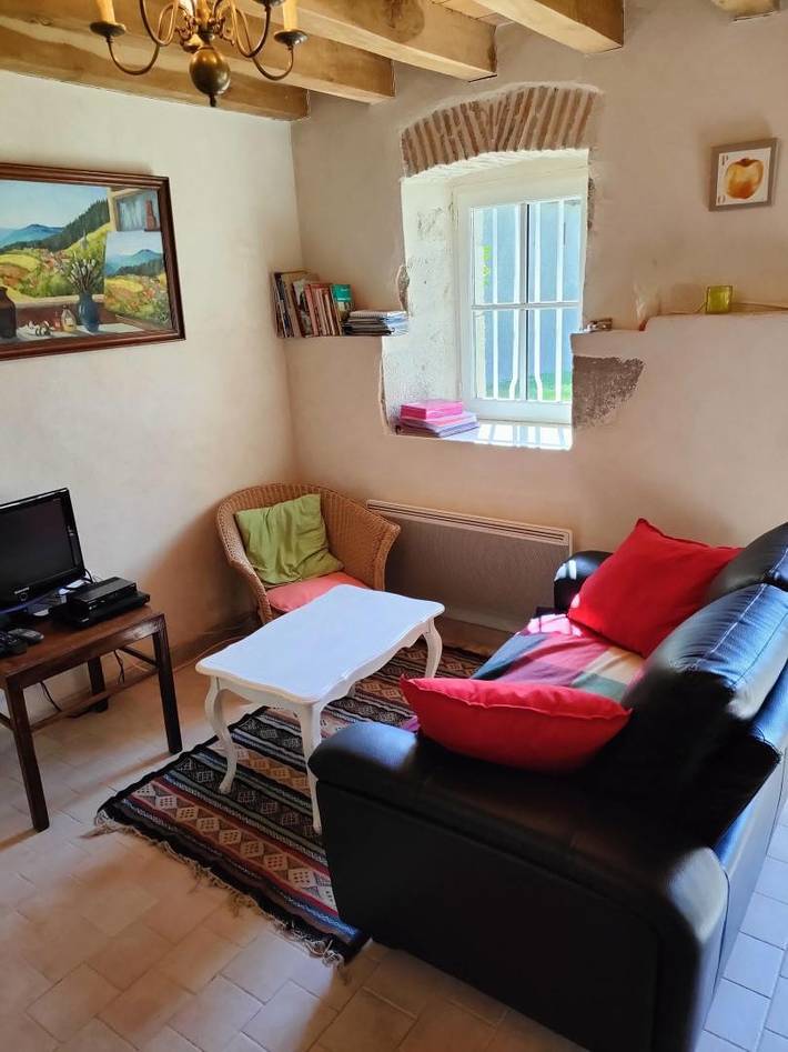 Gîte pour 4 personnes, avec jardin et terrasse, animaux acceptés à La Grande-Verrière - 3