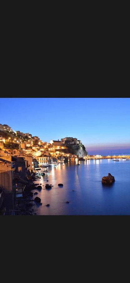 Gîte pour 5 personnes, avec vue et terrasse, animaux acceptés à Scilla - 3