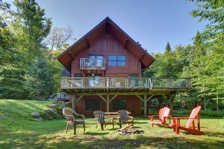 Location de vacances pour 10 personnes, avec balcon et jardin ainsi que piscine et vue sur le lac, adapté aux familles dans Canada - 2