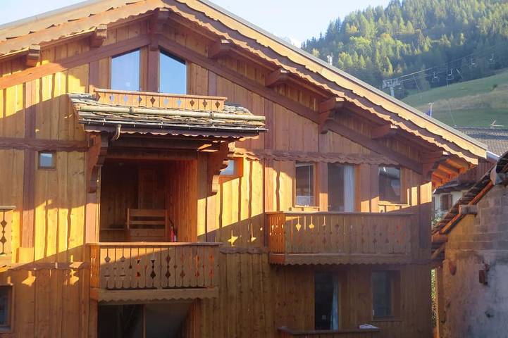 Gîte pour 4 personnes, avec jardin dans Station de Montchavin les Coches