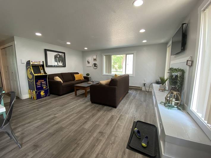 Vacation rental for 6 people, with pool and yard as well as hot tub in Whitefish