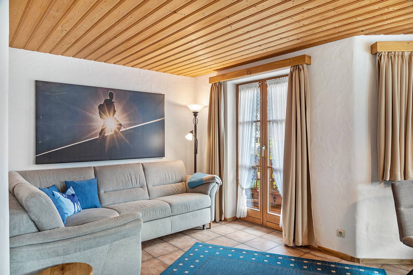 Ganze Wohnung, Ferienwohnung 'Karwendel' mit Bergblick, Balkon und Wi-Fi in Mittenwald, Bayerische Alpen
