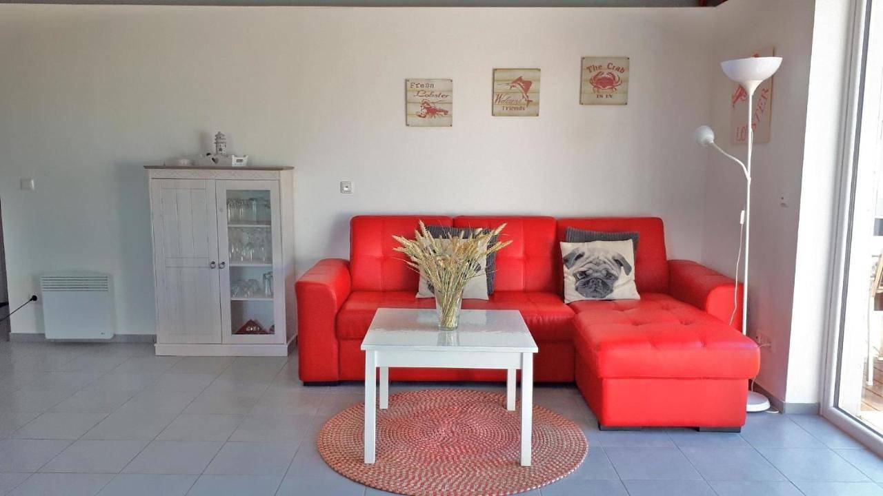 Ferienhaus mit Grill und Garten in Neukirchen in Kraksdorf, Neukirchen