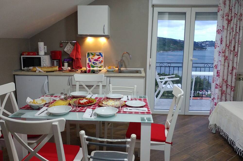Ganze Wohnung, Studio Appartement mit Balkon und Meerblick Plat, Dubrovnik in Plat, Dubrovnik-Neretva